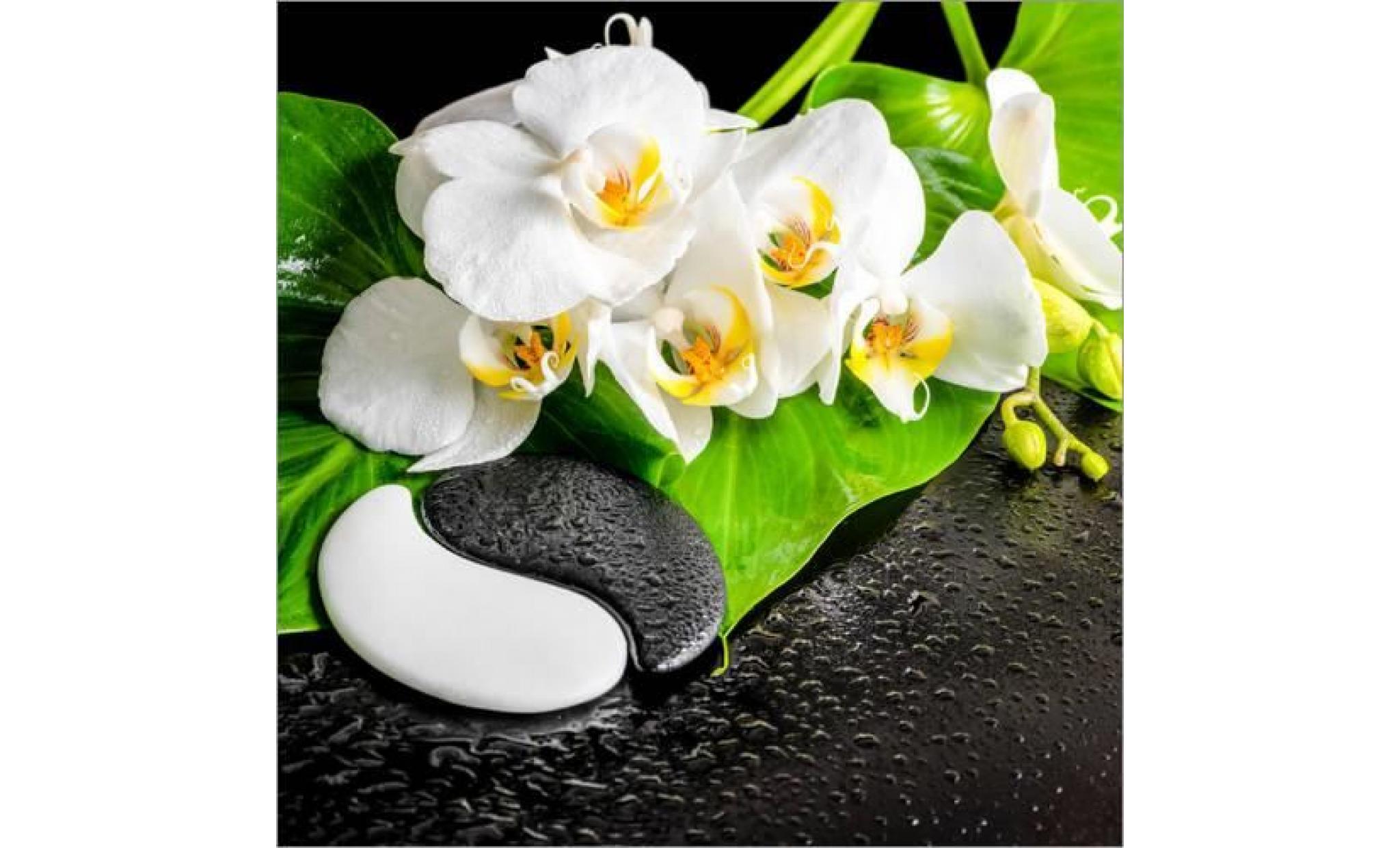 arrangement de spa avec white orchid