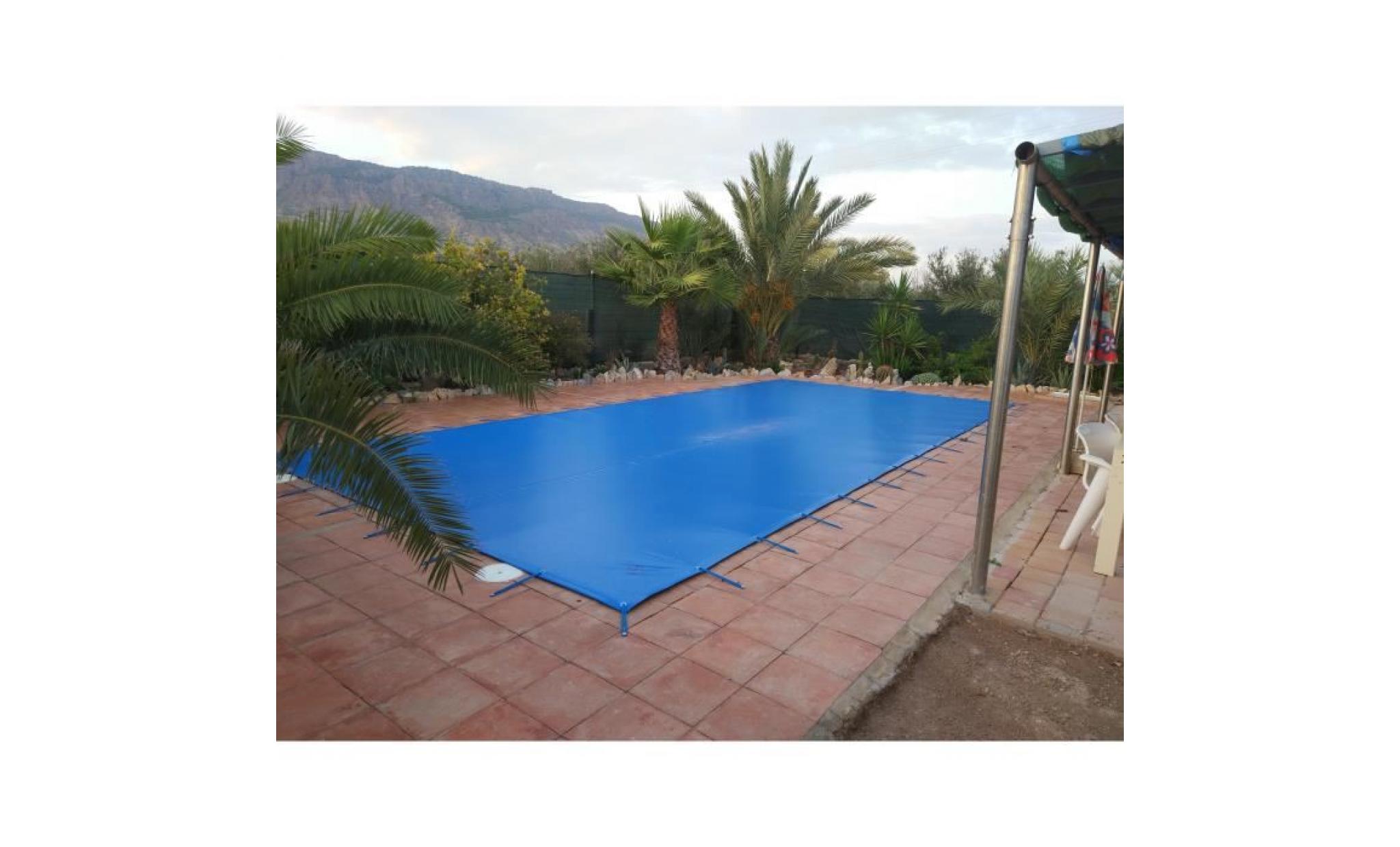 bâche de piscine d'hiver de 10,80x6,80 mètres. couleur bleu   noir. pas cher