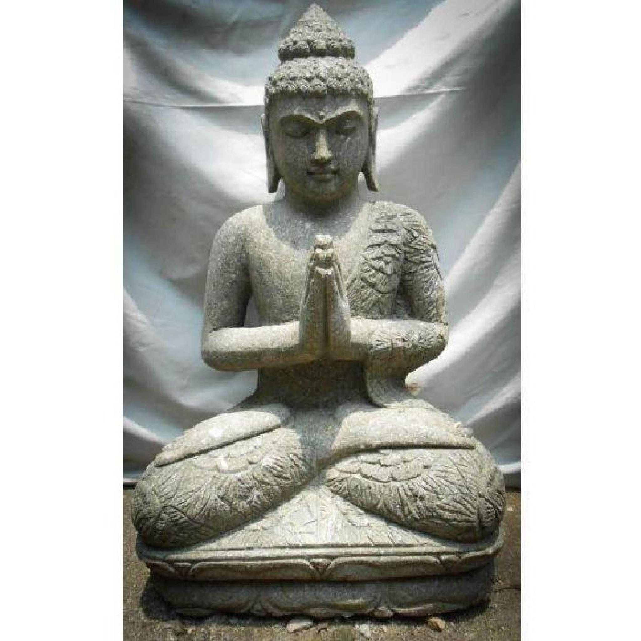 Bouddha assis en pierre volcanique position prière 80cm pas cher