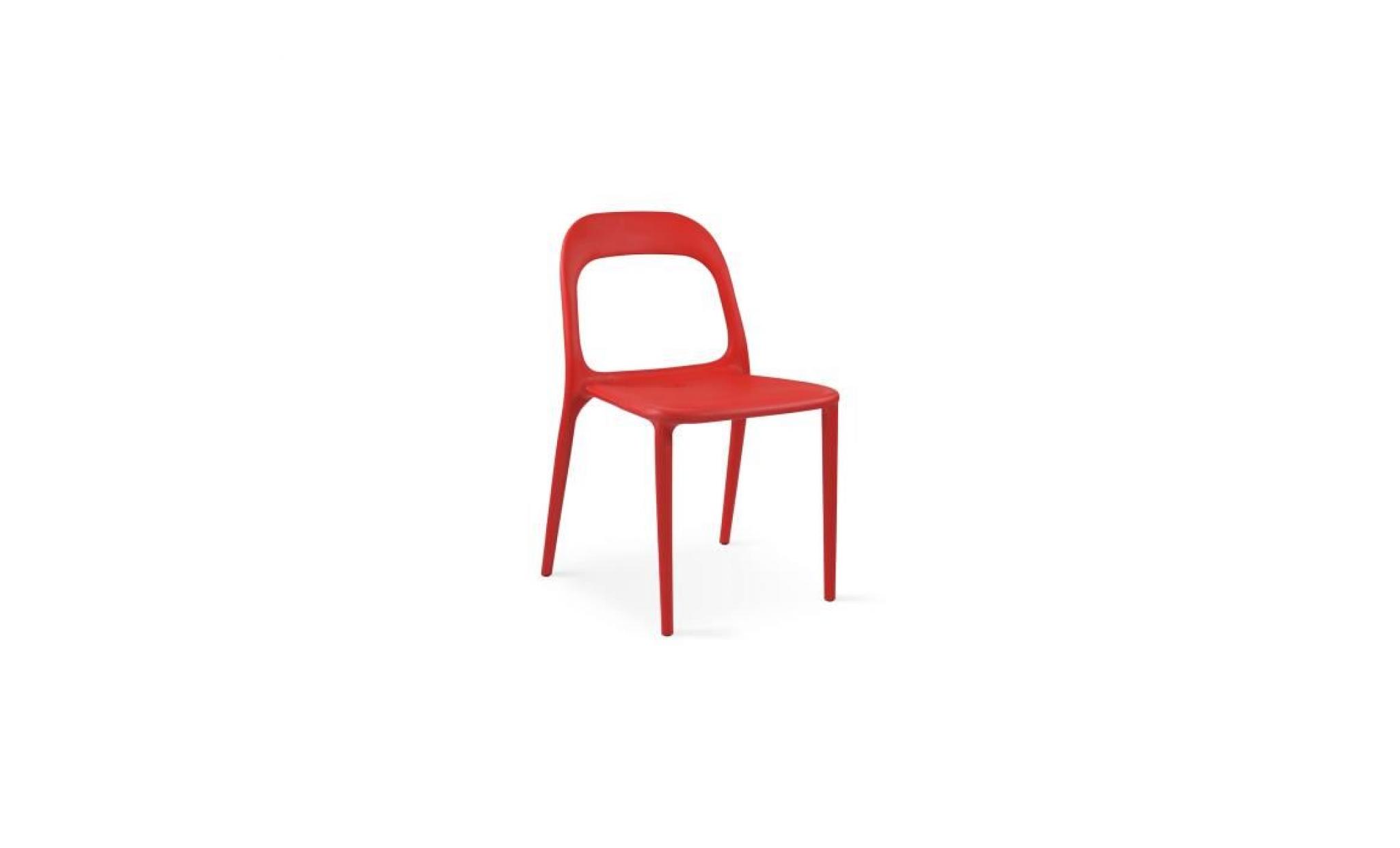 chaise en plastique de jardin rouge