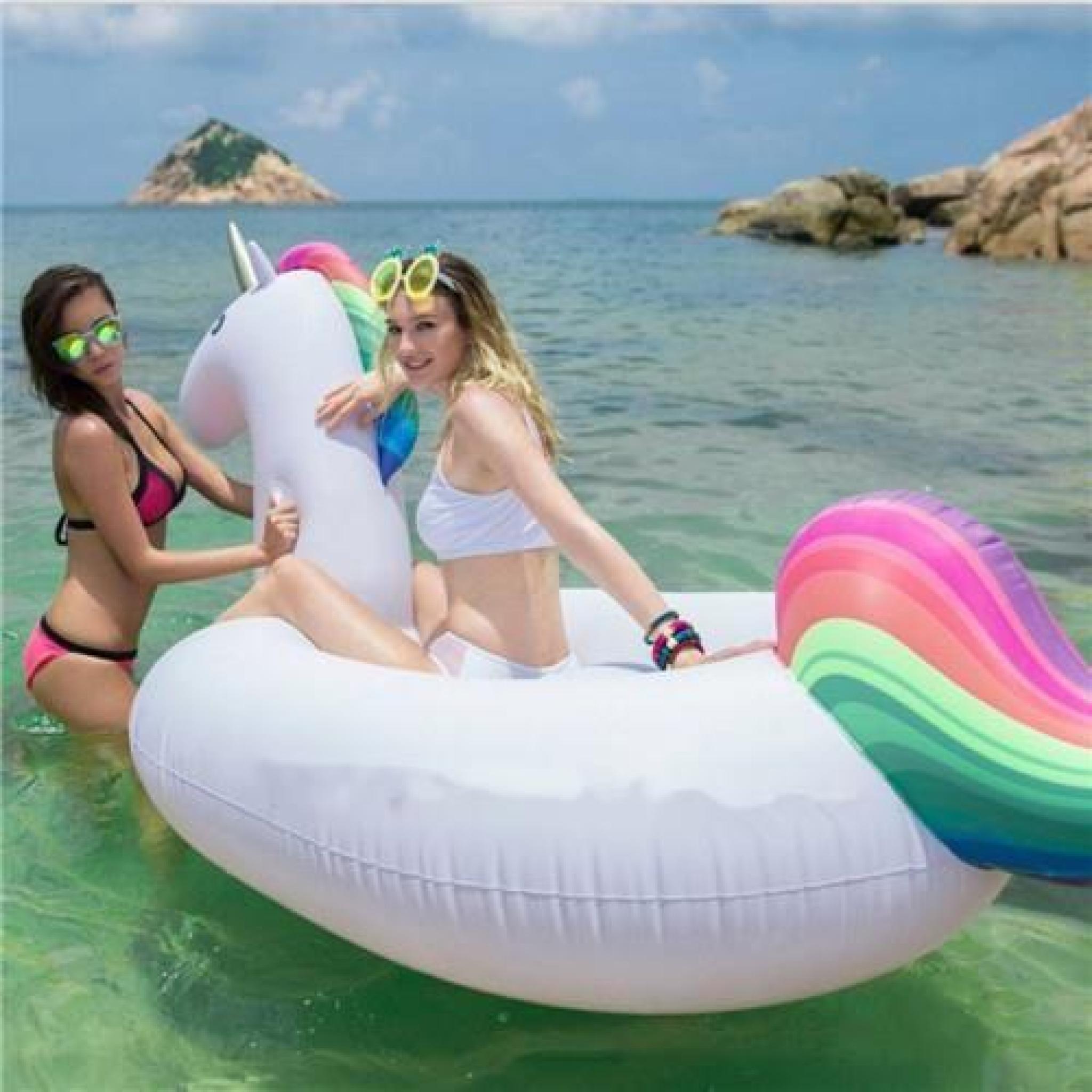 Gonflable géant Licorne arc-en-Eau Float Piscine Pool Party Summer pas cher