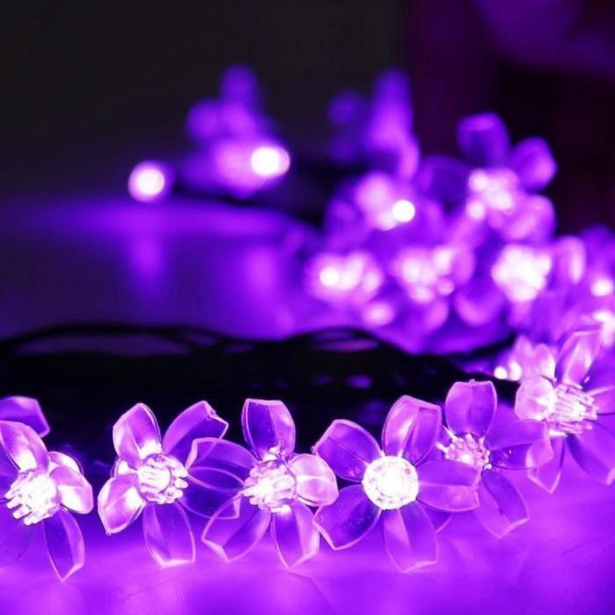 LED violet Guirlande Lumineuse Solaire, Étanche, 7 mètres, 50 LEDs, 1.2V, avec Capteur de Lumière, LED Lampe Ampoule éclairage Solai pas cher