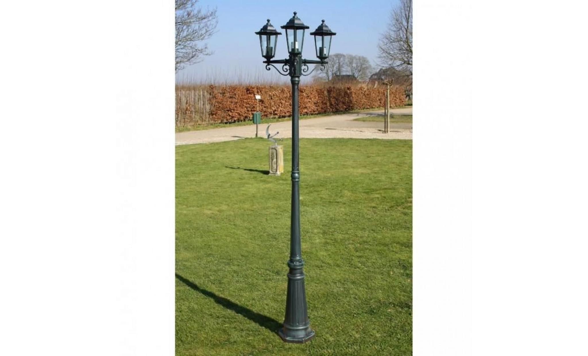 r134 hauteur 215 cm couleur male ce lampadaire vert fonce/noir de 215 cm a 3 lampes e