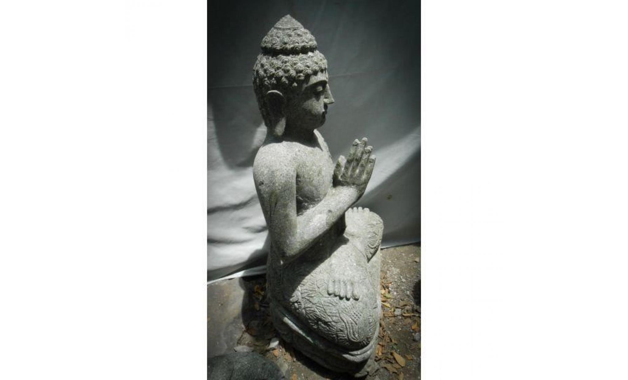 statue bouddha assis en pierre volcanique prière jardin zen 80cm pas cher