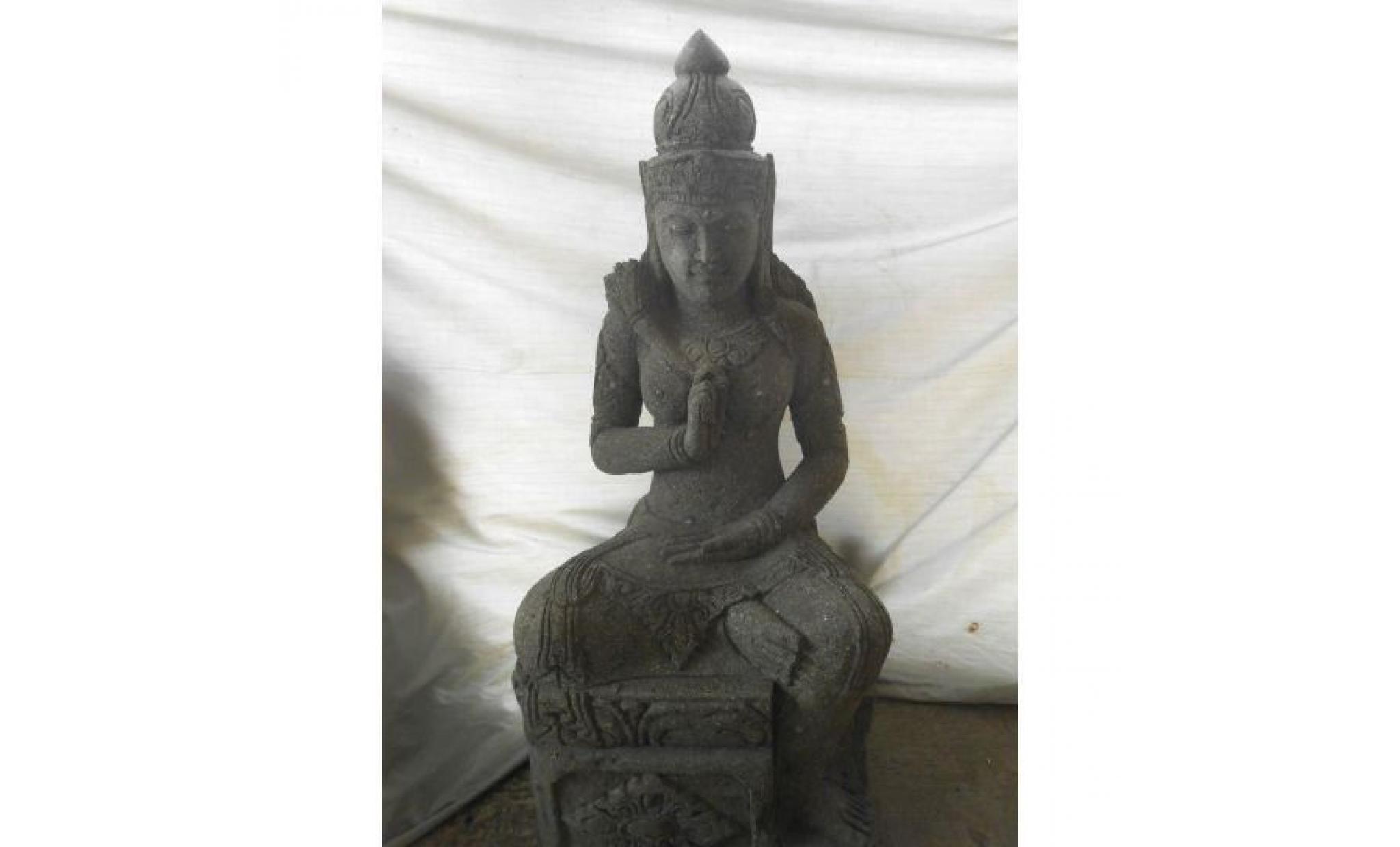 statue de jardin déesse dewi sri en pierre volcanique 100 cm