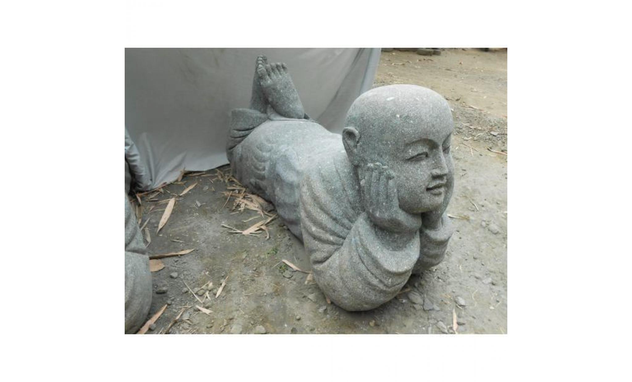 statue de jardin moine allongé en pierre massive 1m pas cher